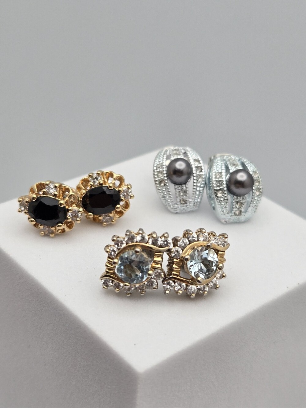 3 Pair Stud Earring Set Black Floral Black Pearl & Blue Stone Gold Tone New